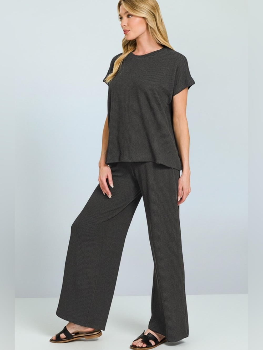 Zenana Two-Piece Ribbed Relaxed Lounge Set in Black